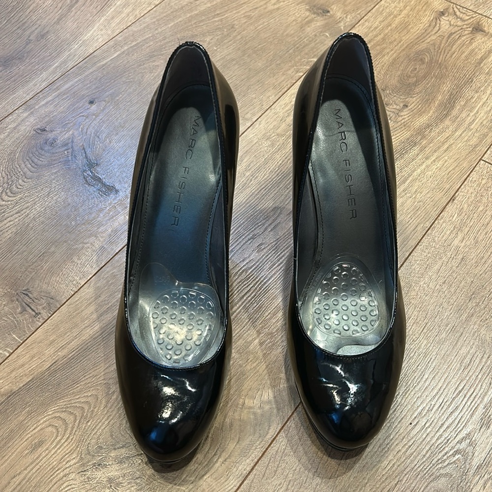 Marc Fisher almond toe platform pumps